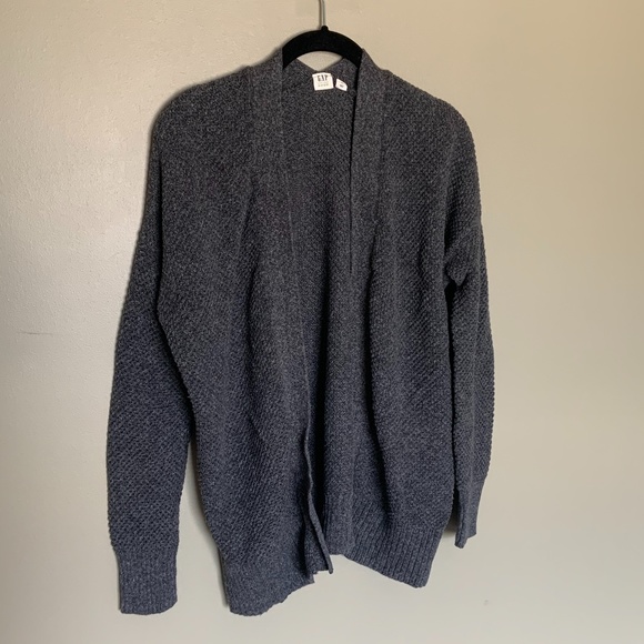 GAP Sweaters - GAP grey knit open cardigan size medium